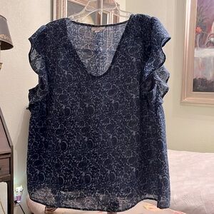 Flutter sleeve top. XXL